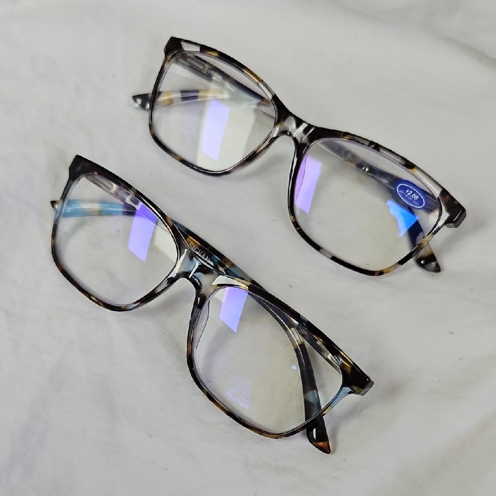 Stylish Tortoiseshell Reading Glasses